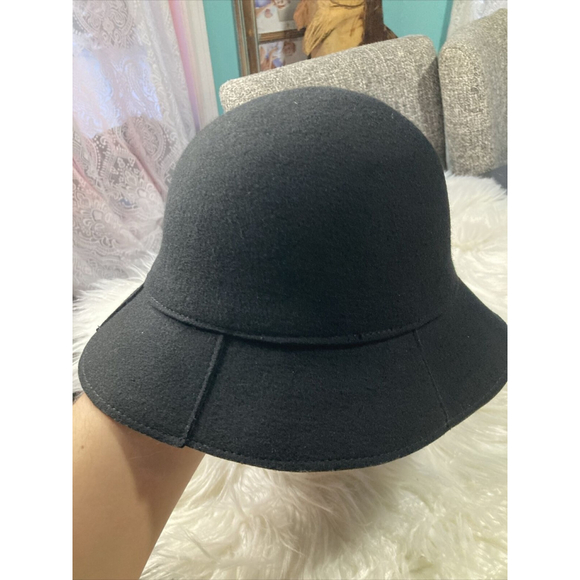 GAP Women’s Ladies Girl Black 100% Wool Medium Bucket Preppy Bf3ZR 314151 301862 - Picture 5 of 9